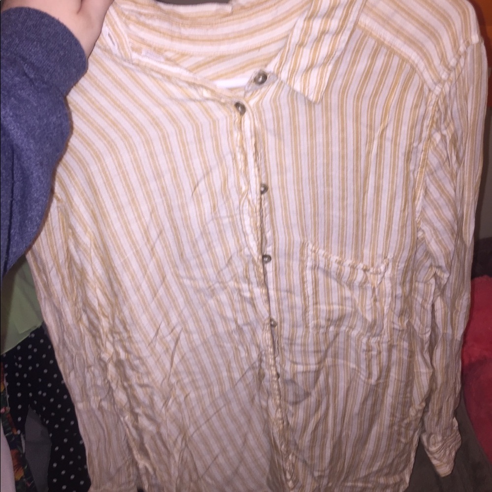 AE button up